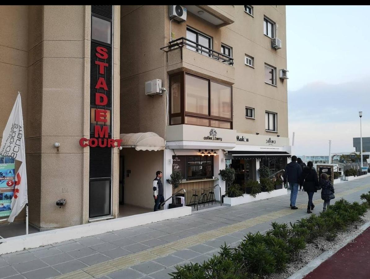 Bettys 1Br Seafront Apt Larnaca Esterno foto